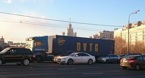 Автомобиль с контейнером ДВТГ